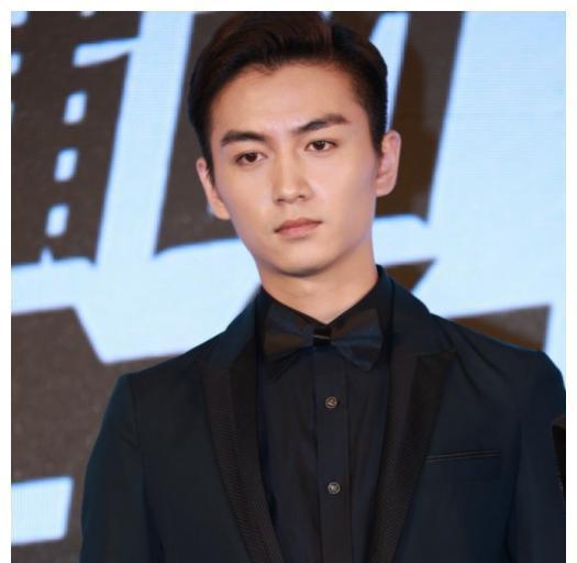 娱乐陈晓吃瓜图片高清,太可爱了！  第3张